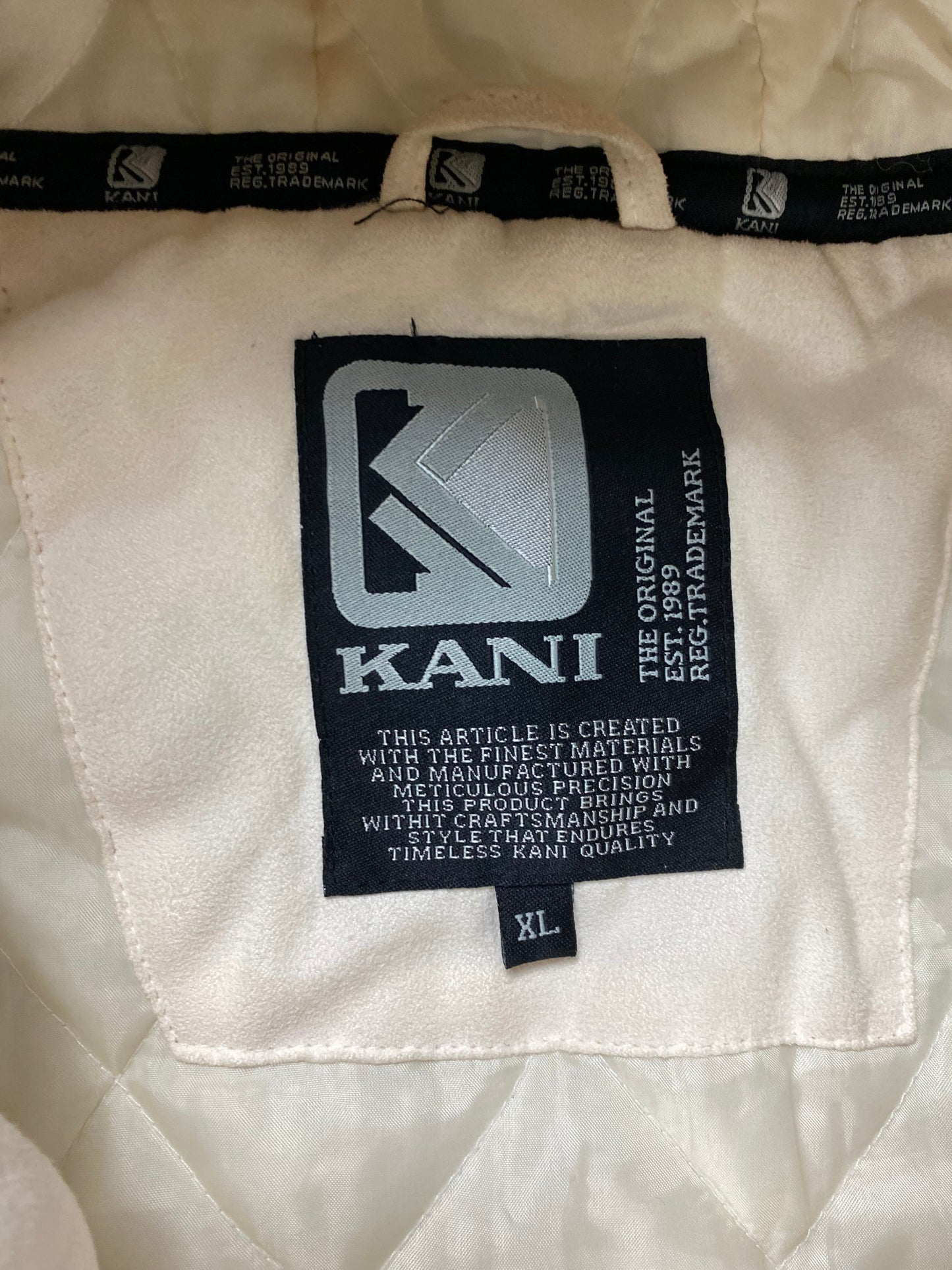 Karl Kani Bomber
